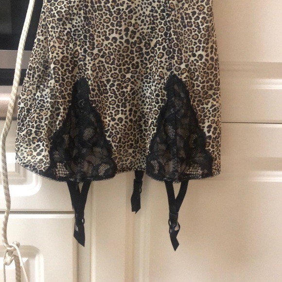 NWOT Cheetah lingerie Victoria Secret - Picture 3 of 7